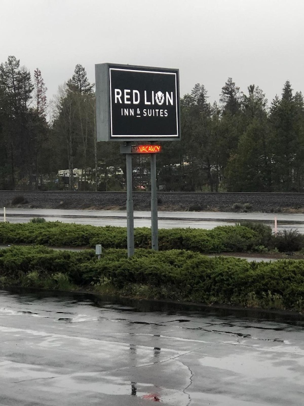 Red Lion Inn and Suites La Pine, Oregon image 16